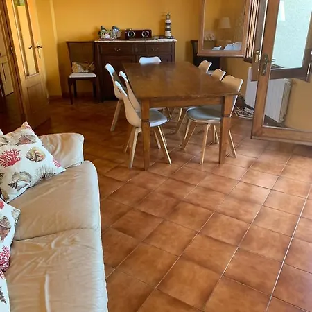 Atico En Sant Antoni De Calonge, 아파트